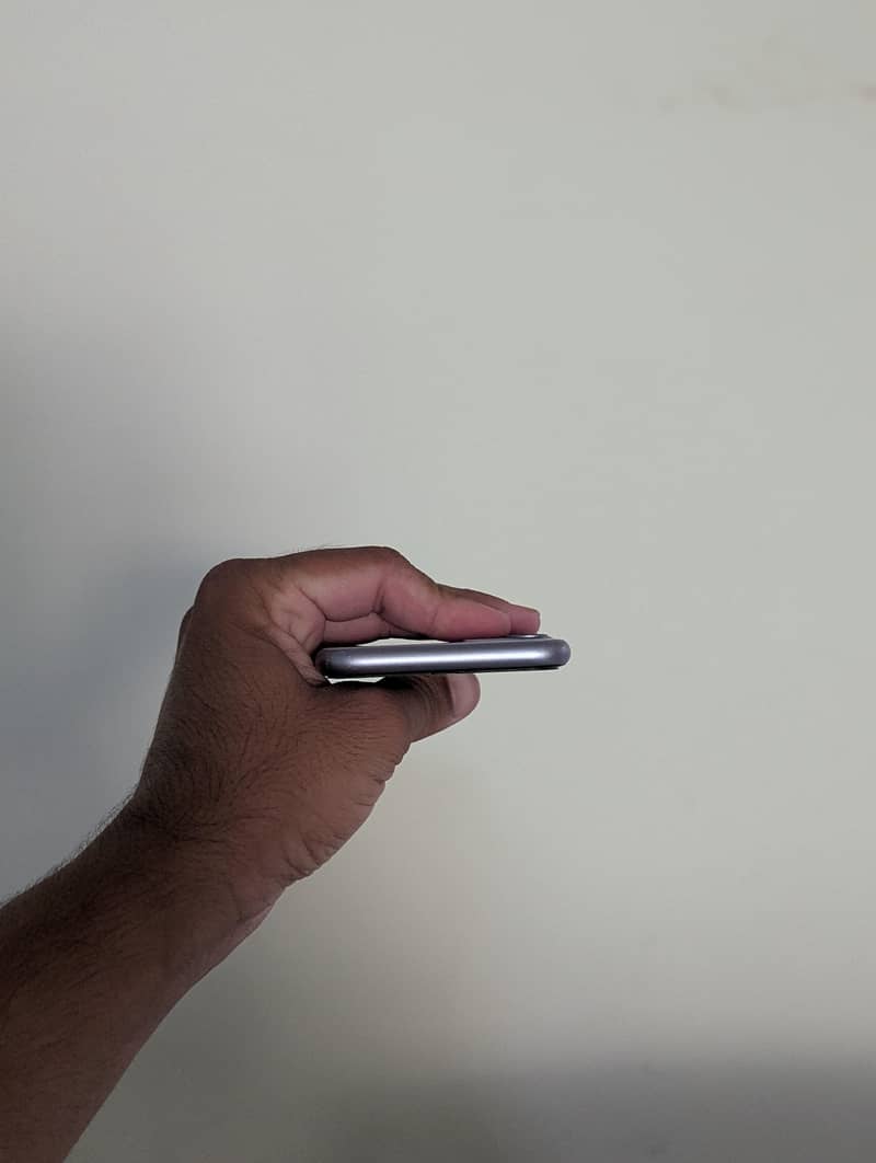Apple iPhone 11 5