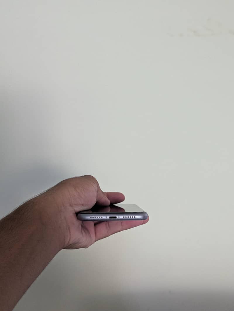 Apple iPhone 11 6