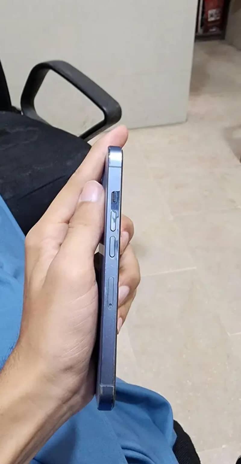 Apple iPhone 13 Pro 4
