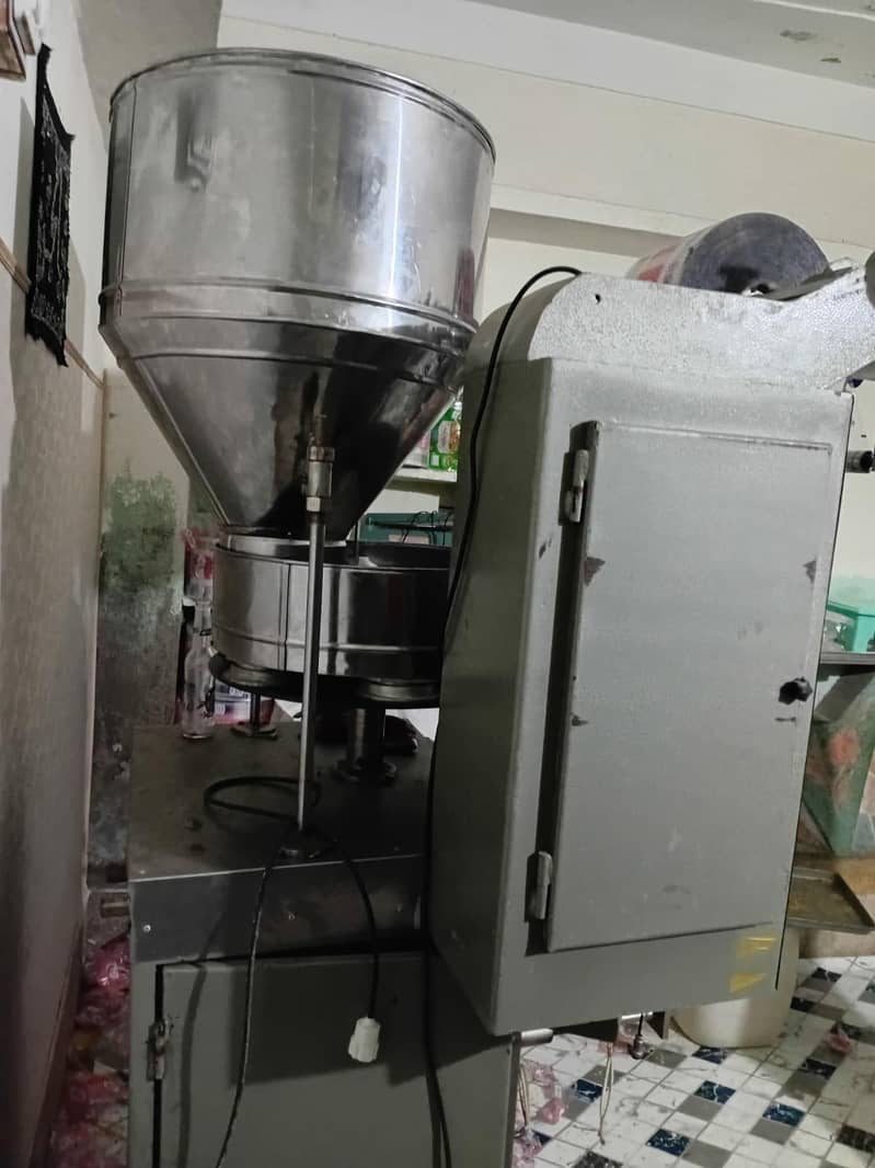 packing machine 10