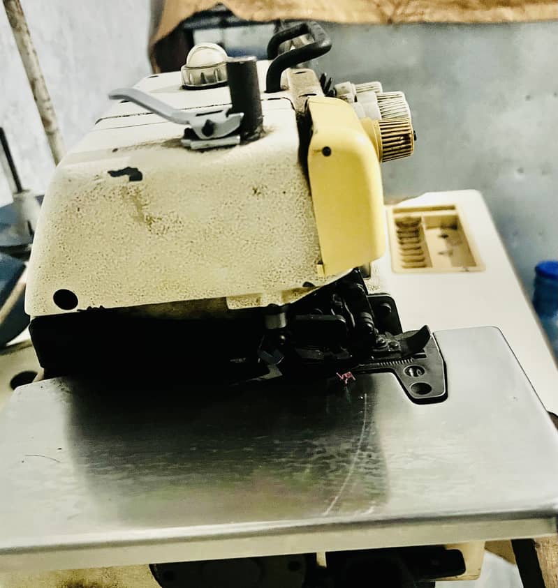 Overlock sewing machine 3