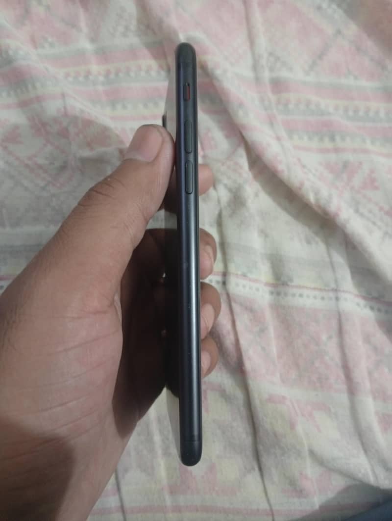 Apple iPhone 7 2
