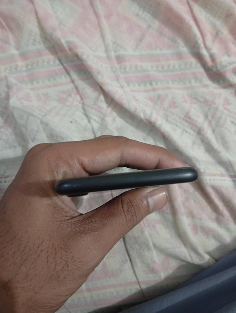 Apple iPhone 7 4