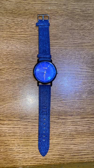 ⌚ TOMI Stylish Wrist Watch – Rs. 1,500