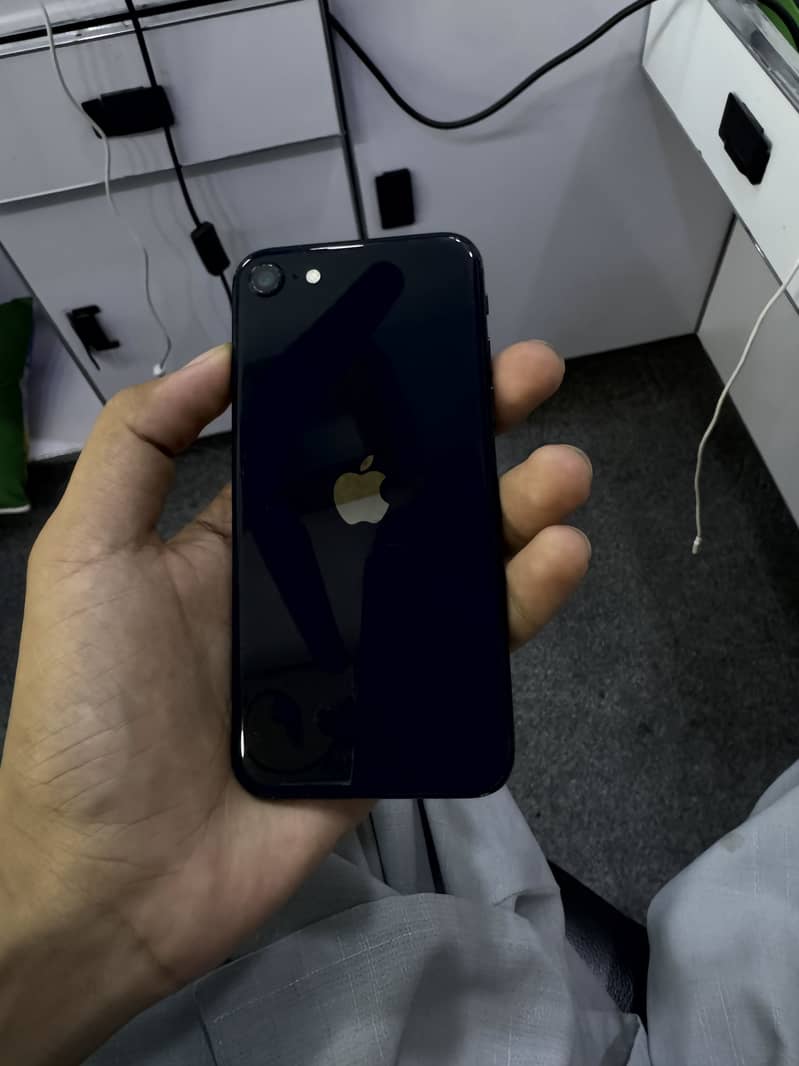 Apple iPhone SE 0