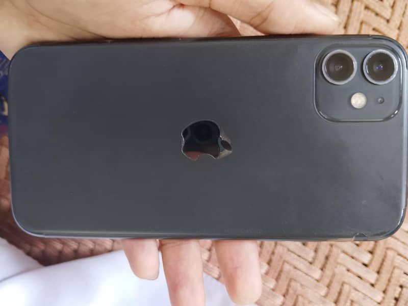 Apple iPhone 11 0
