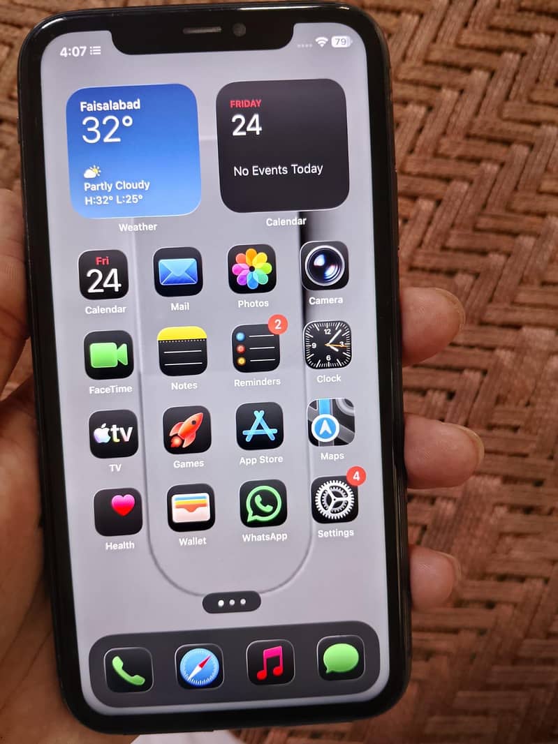 Apple iPhone 11 1