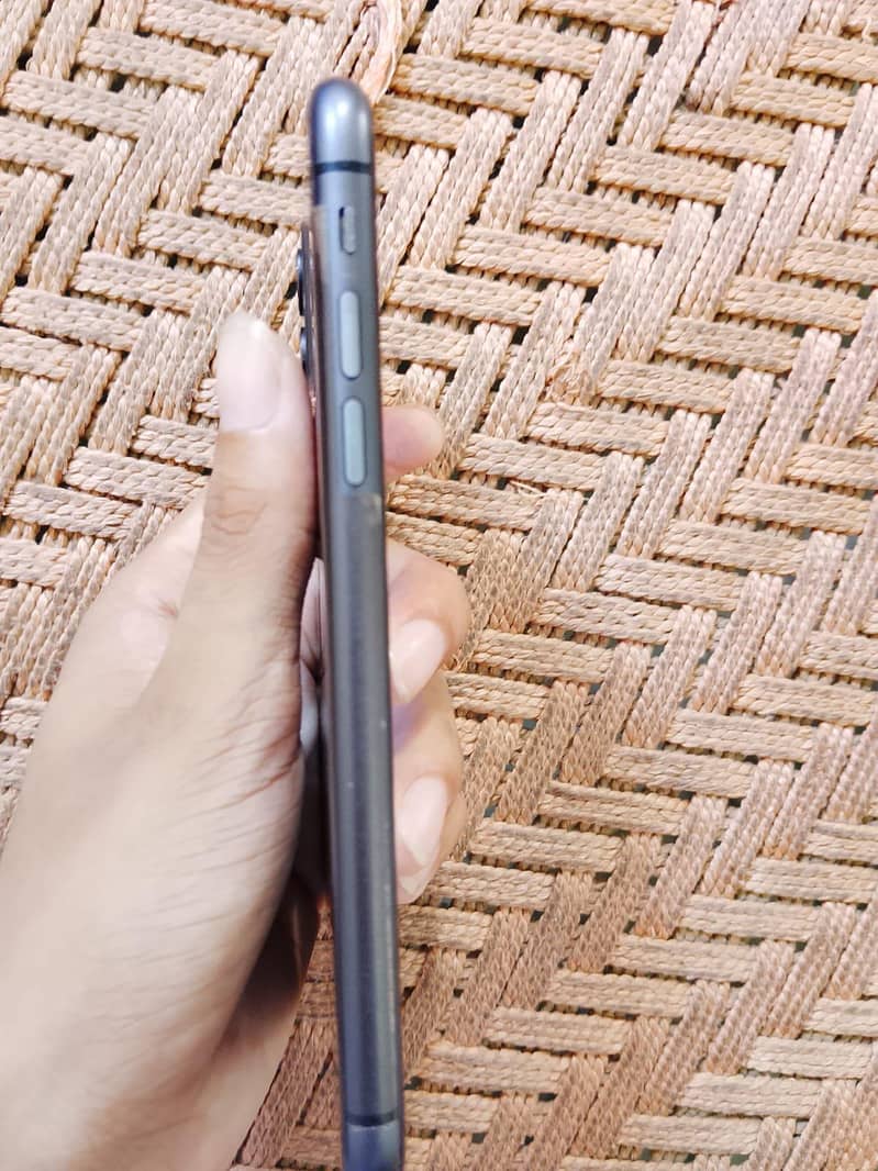 Apple iPhone 11 2