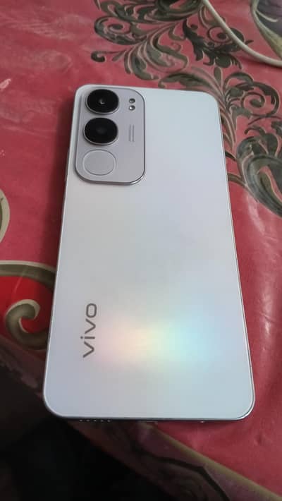 Vivo Y19s 10by10 condition 6/128