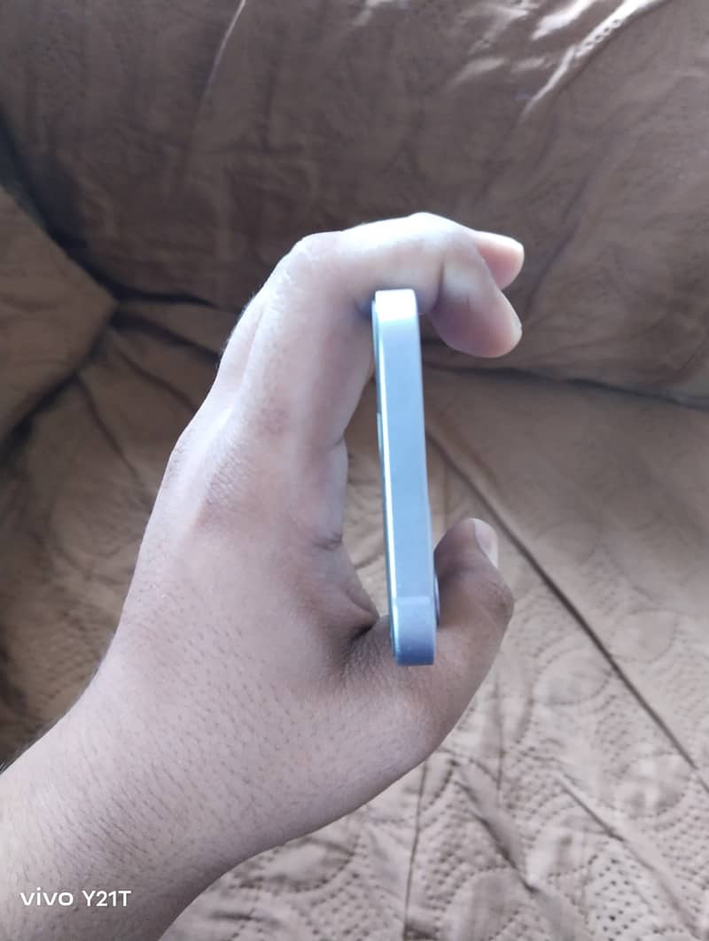 iPhone 12 3
