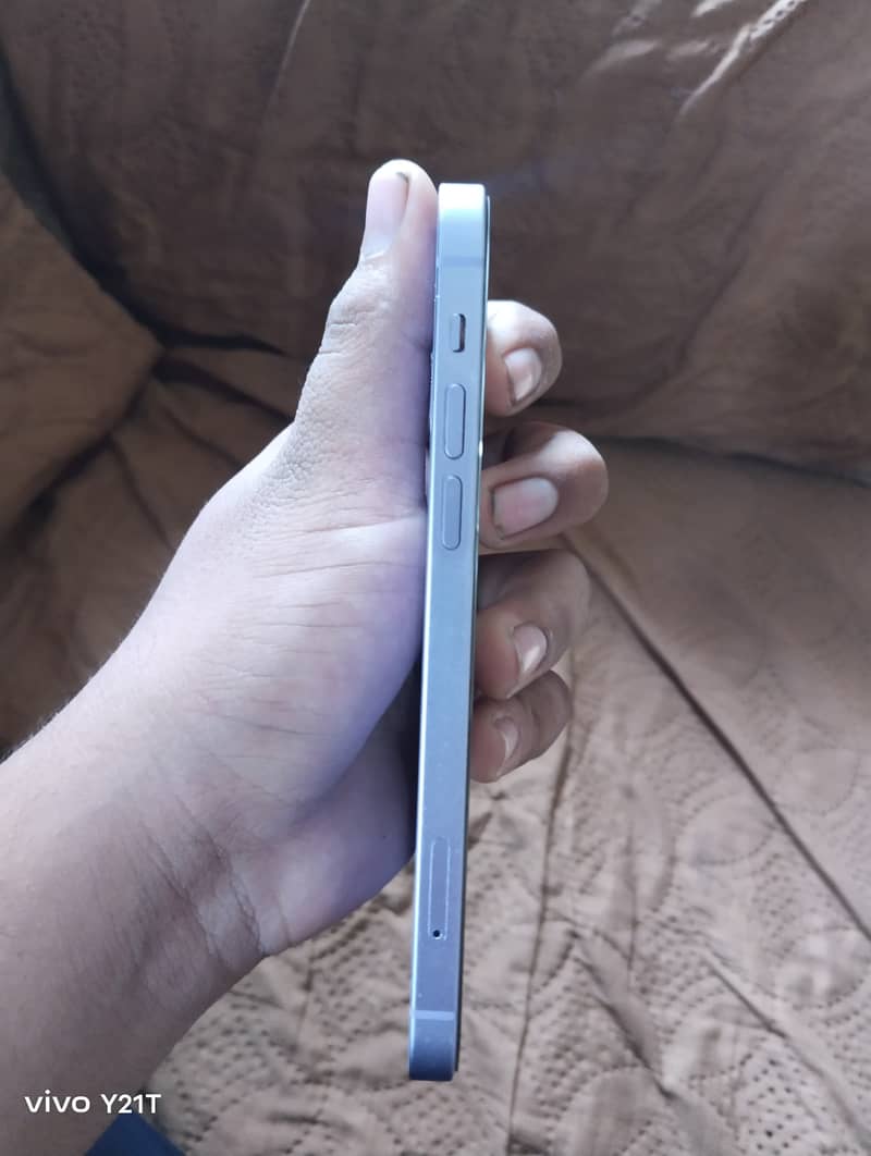 iPhone 12 5