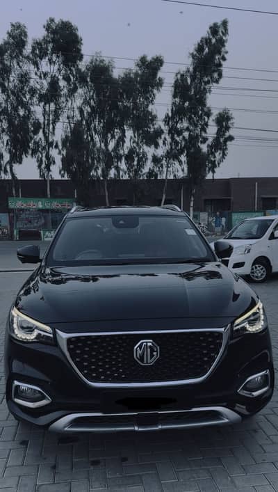 MG HS 2021