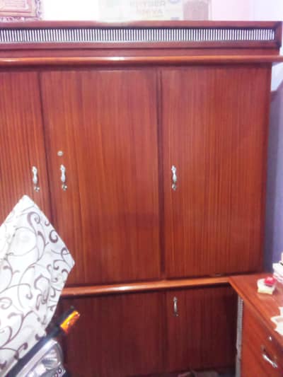 wardrobe Safe Almari