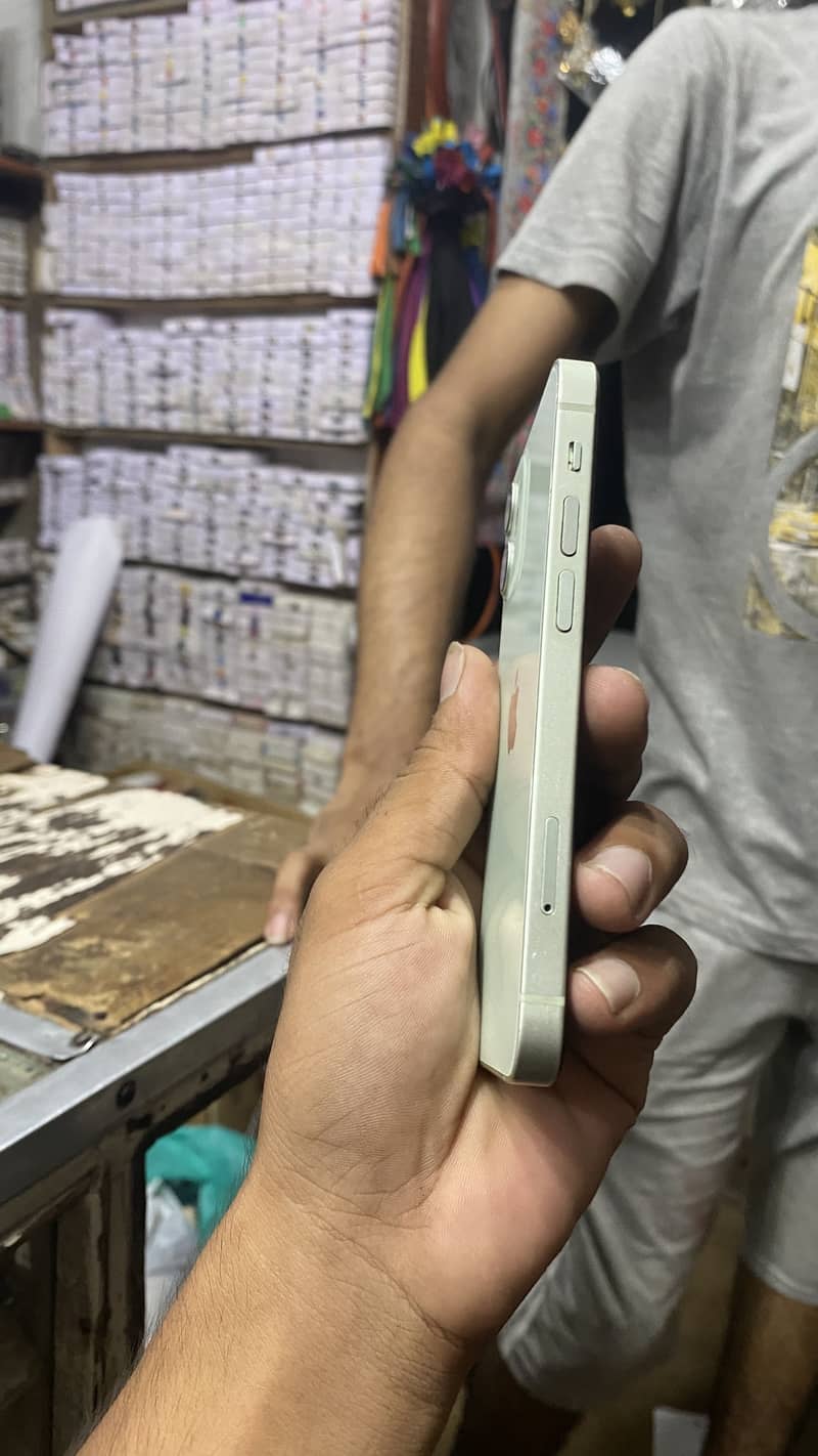 Apple iPhone 12 mini 1