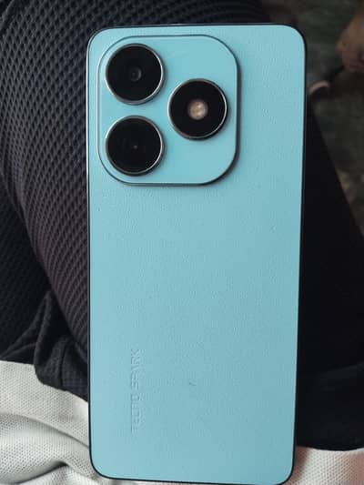 Tecno Spark 20 with box charger