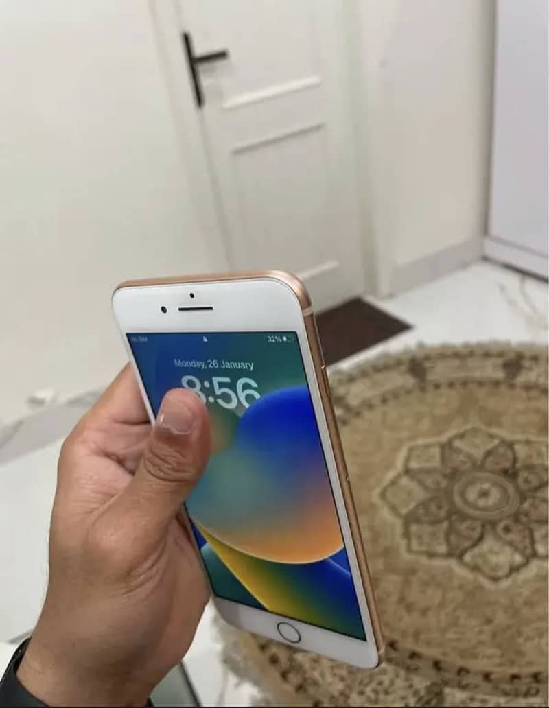 Apple iPhone 8 Plus 2