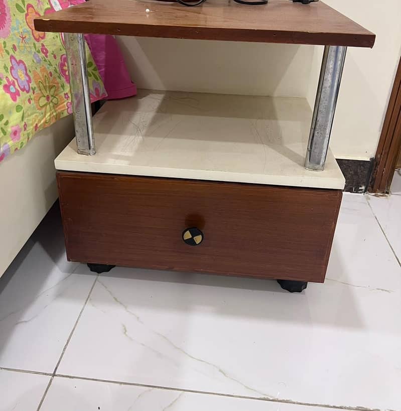 Bedset with vanity 3
