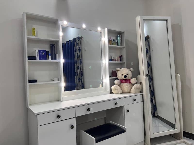 Bedset with vanity 5