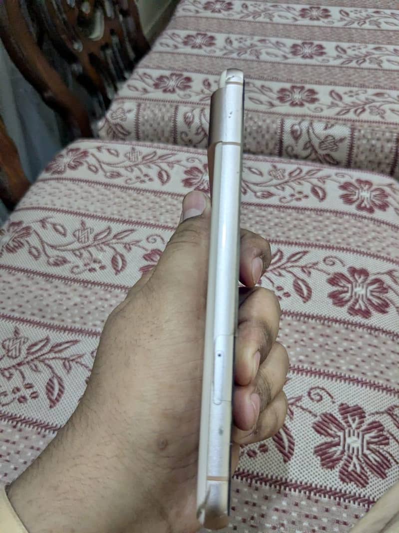 Google Pixel 8 1