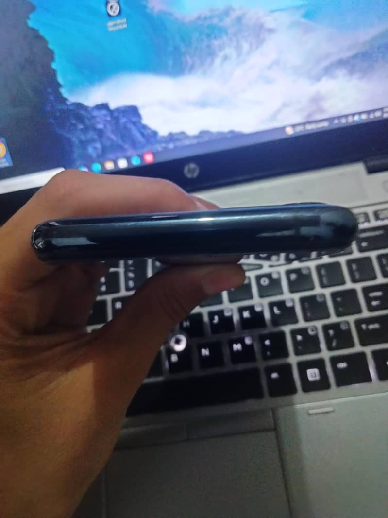 Apple iPhone 11 pro 3