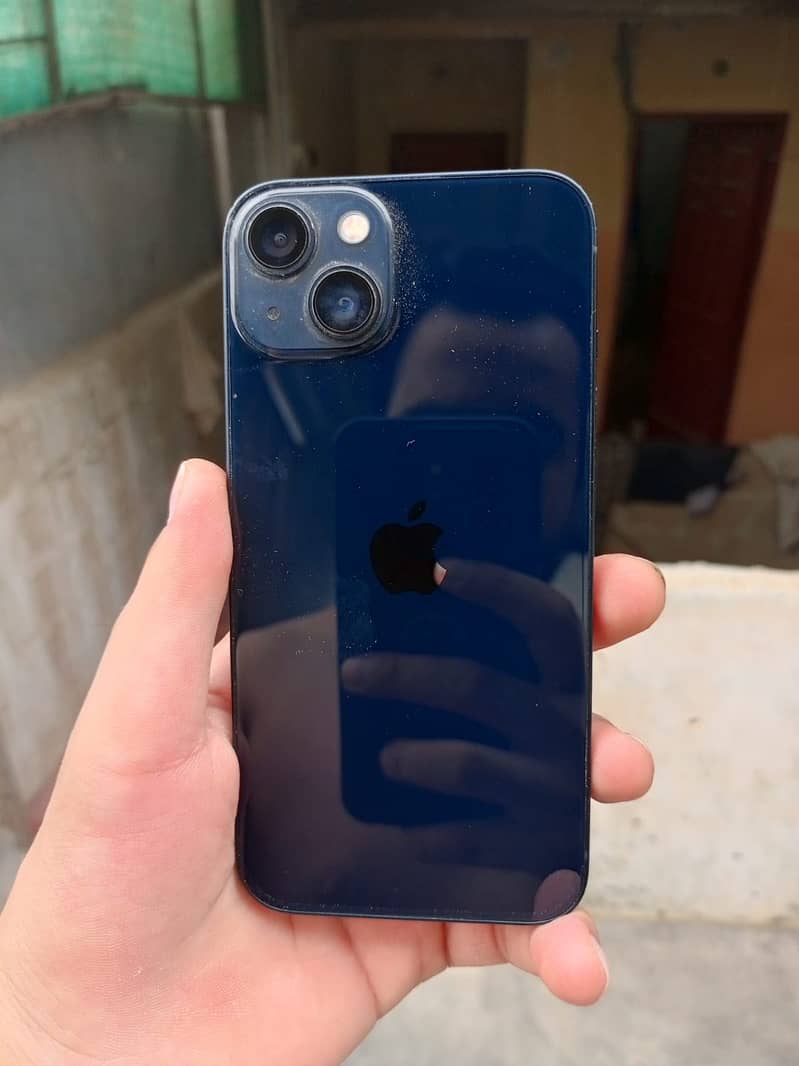 Apple iPhone 13 4