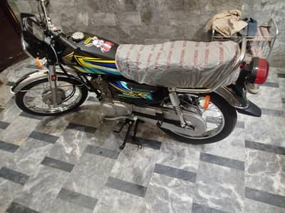 Honda 125 300km driven just like brand new urgent sale
