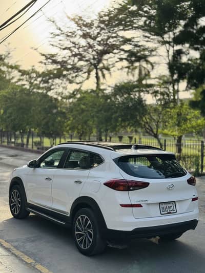 Hyundai Tucson AWD 2022 Brand new condition 1st owner
