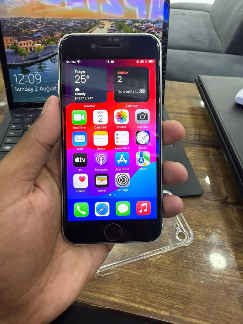 Apple iPhone SE 3