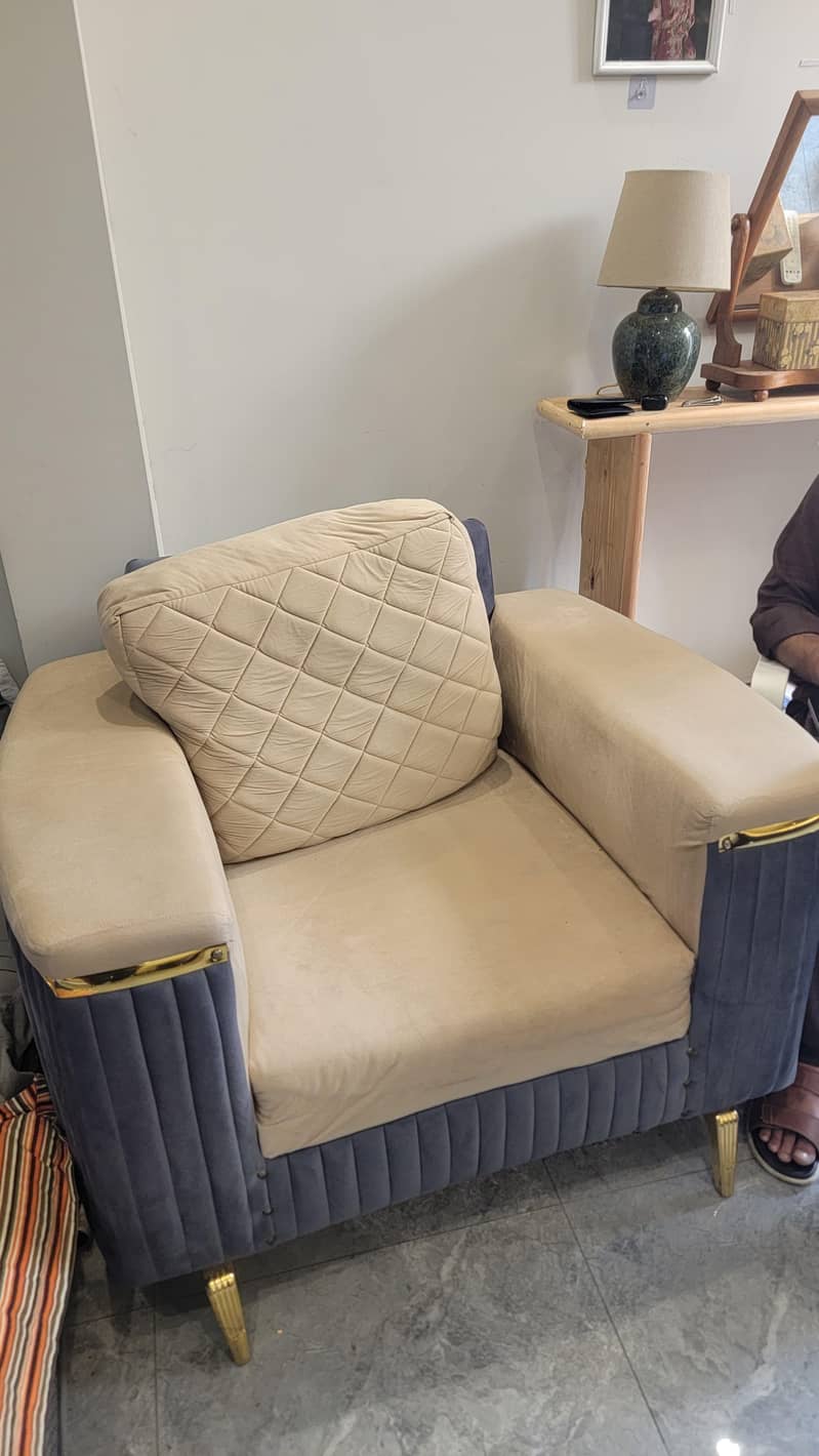 Complete Set with centre table 4