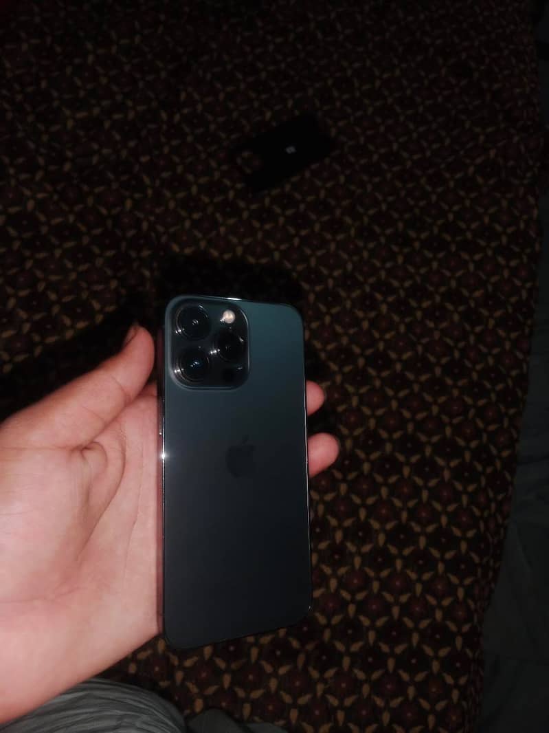 Apple iPhone 13 Pro 4