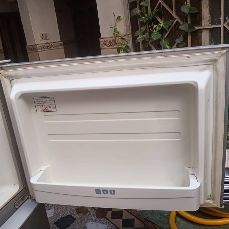 ہائیر ریفریجریٹر HRF-272 برائے فروخت – بہترین حالت 5