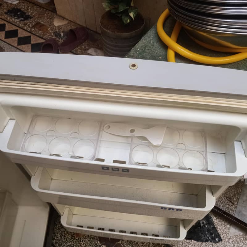 ہائیر ریفریجریٹر HRF-272 برائے فروخت – بہترین حالت 8