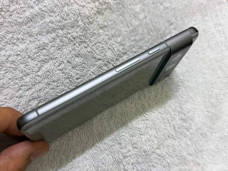 GOOGLE PIXEL 8 3