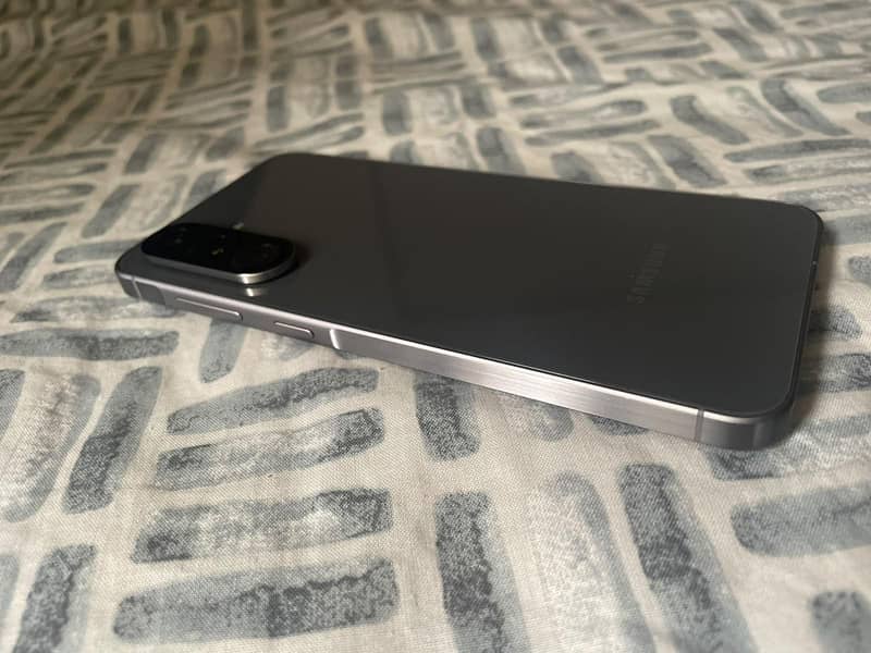 Samsung Mobile A56 4