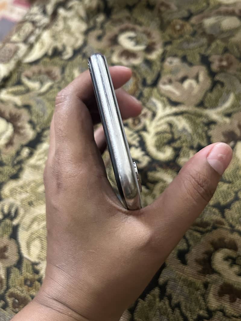 Apple iPhone X 2