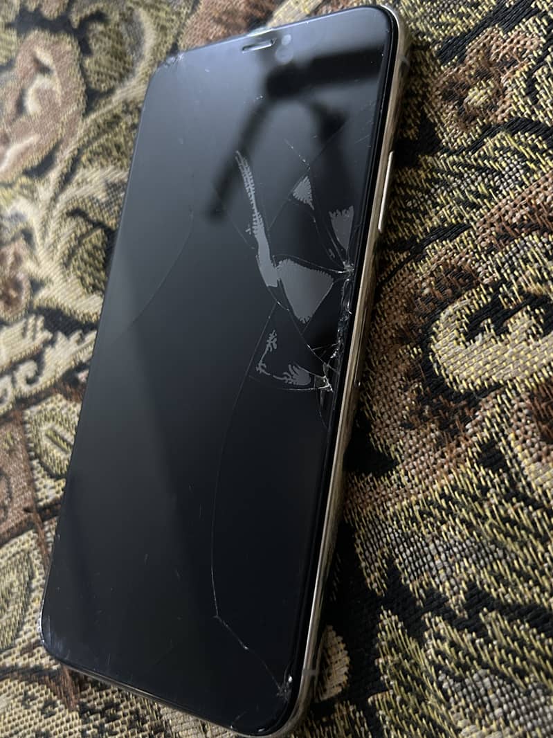 Apple iPhone X 3
