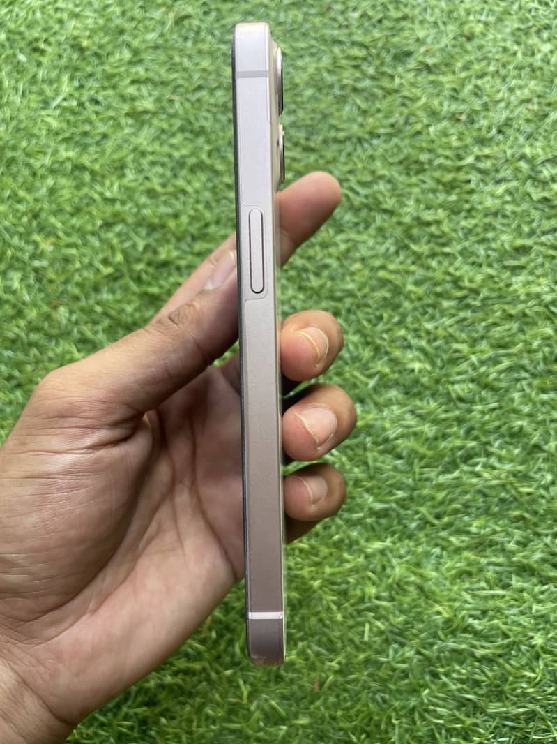 Apple iPhone 13 3