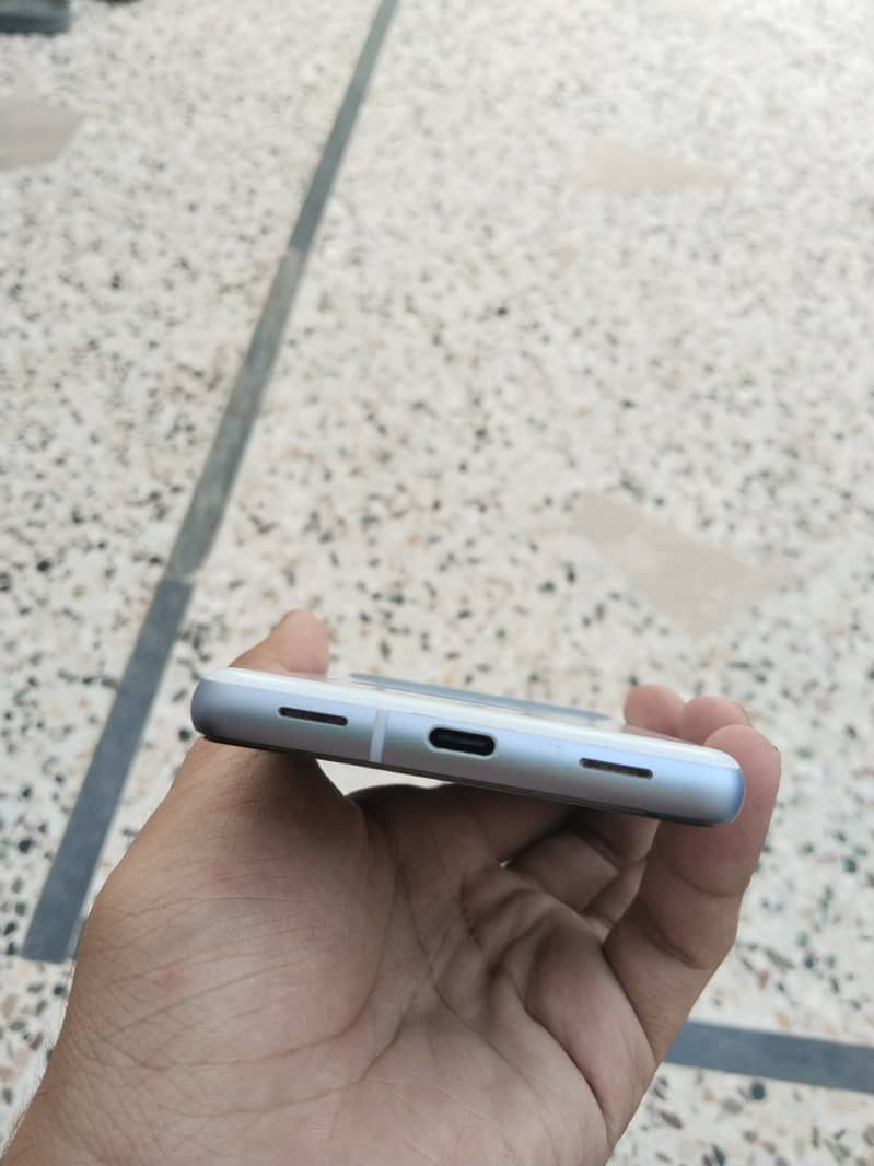 Google Pixel 7a 2