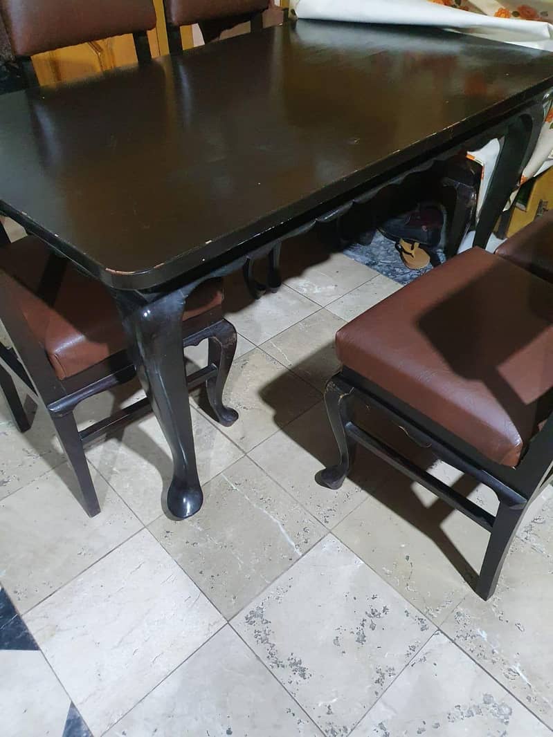 Dinning Table & Dining Chairs 1