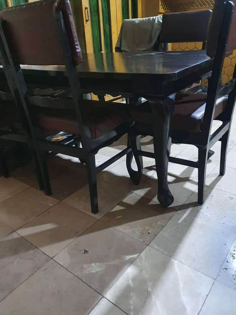 Dinning Table & Dining Chairs 3