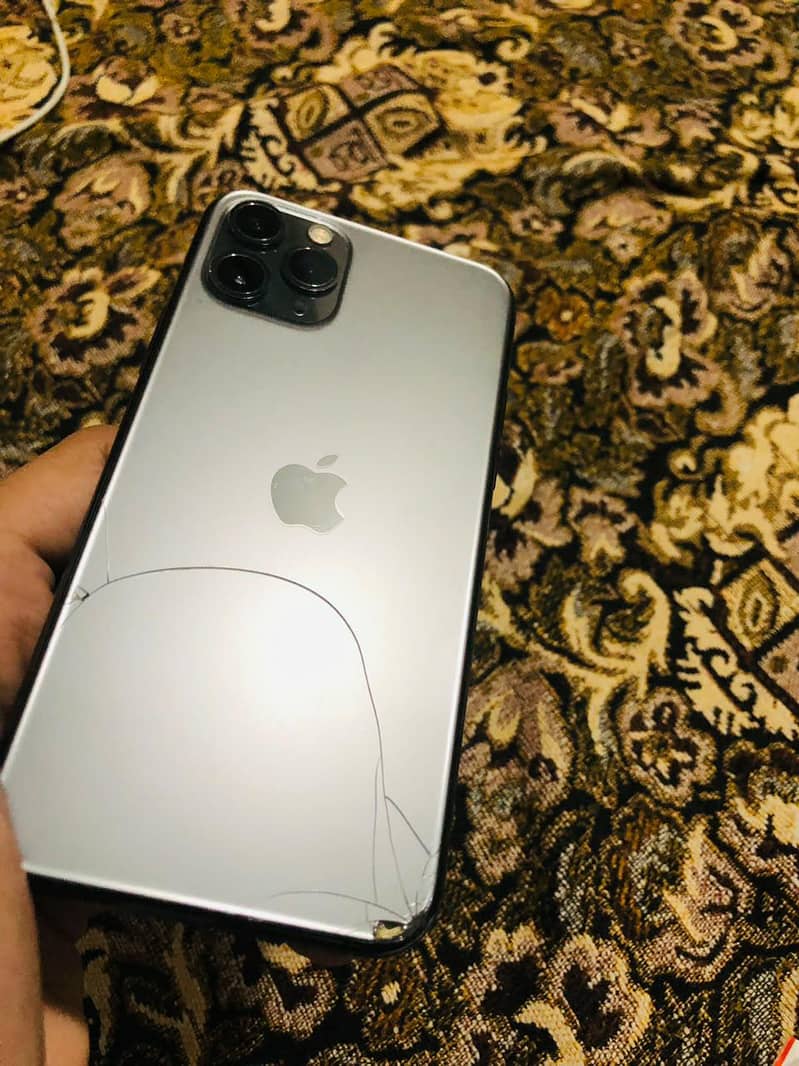 Apple iPhone 11 Pro 6
