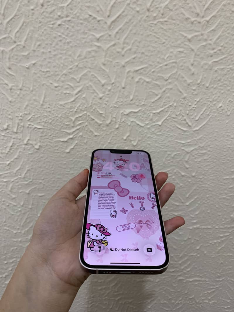 Apple iPhone 13 4