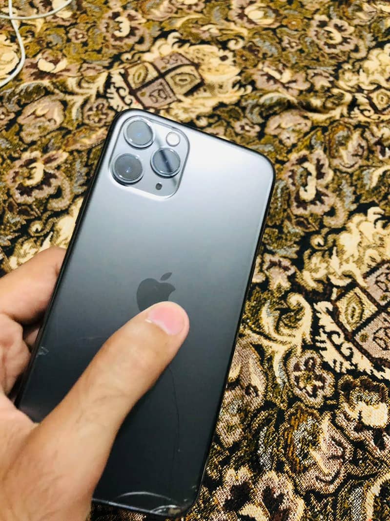 Apple iPhone 11 Pro 7