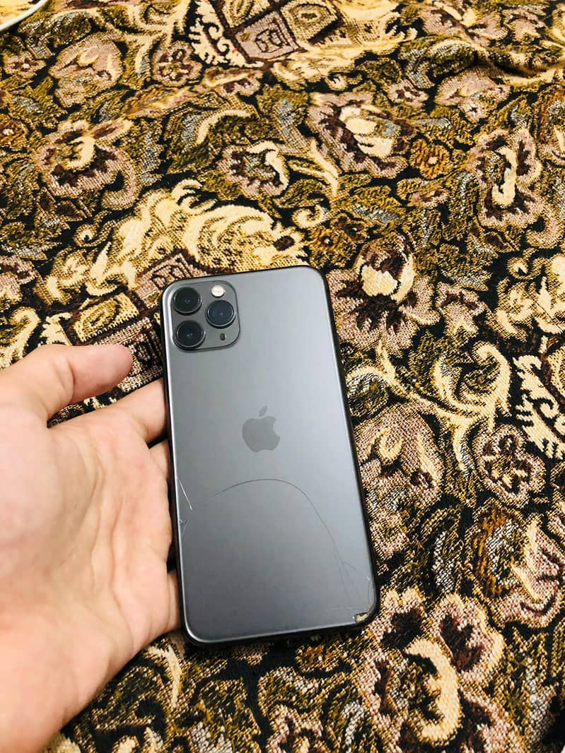 Apple iPhone 11 Pro 12
