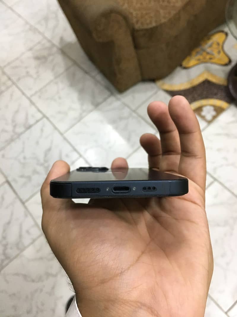 Apple iPhone 13 1