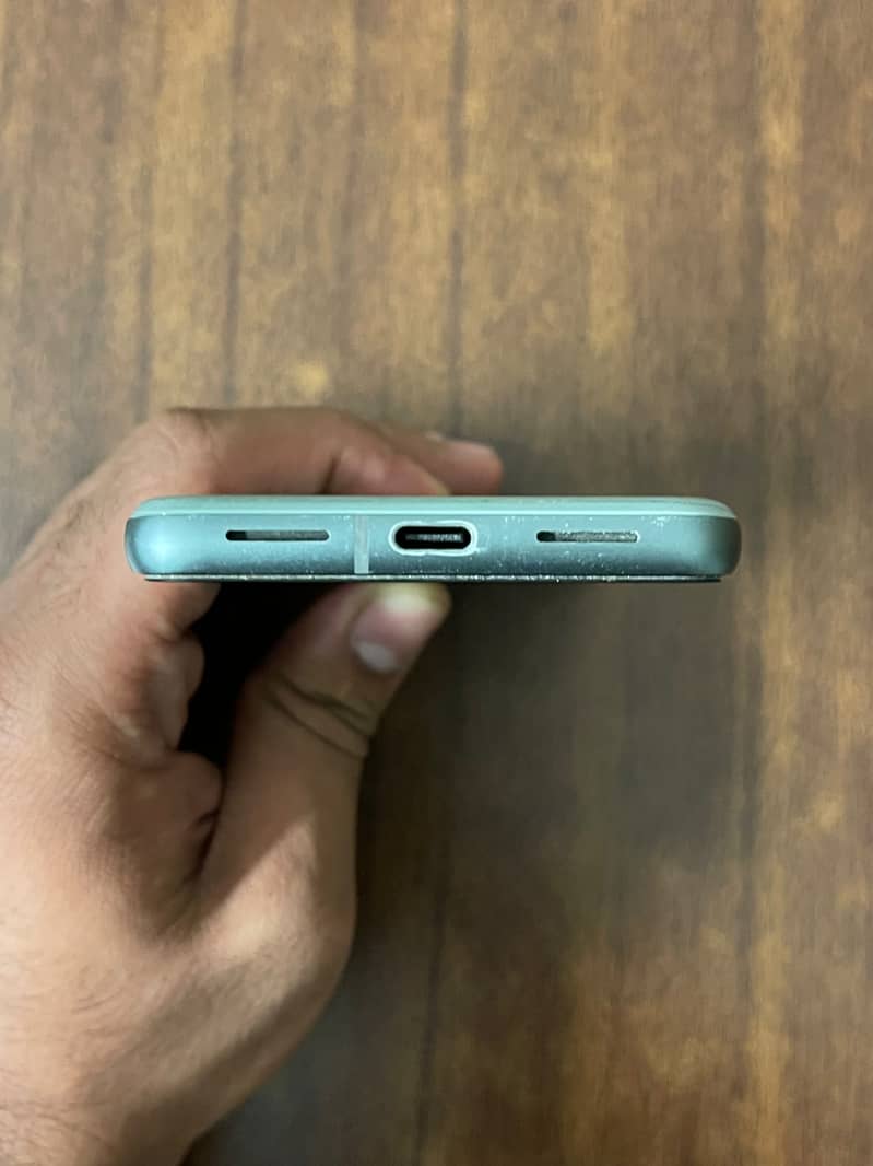 Google Pixel 8 2