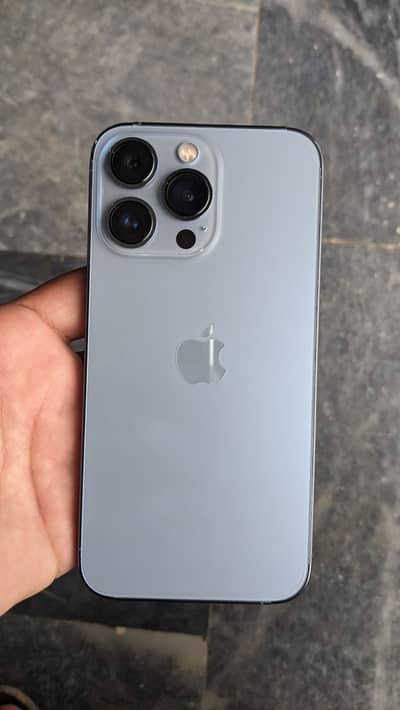 Apple iPhone 13 Pro (Factory Unlock)