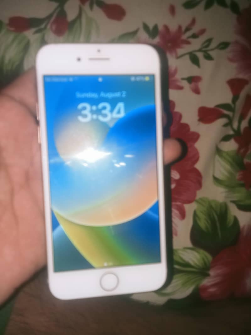 Apple iPhone 8 1