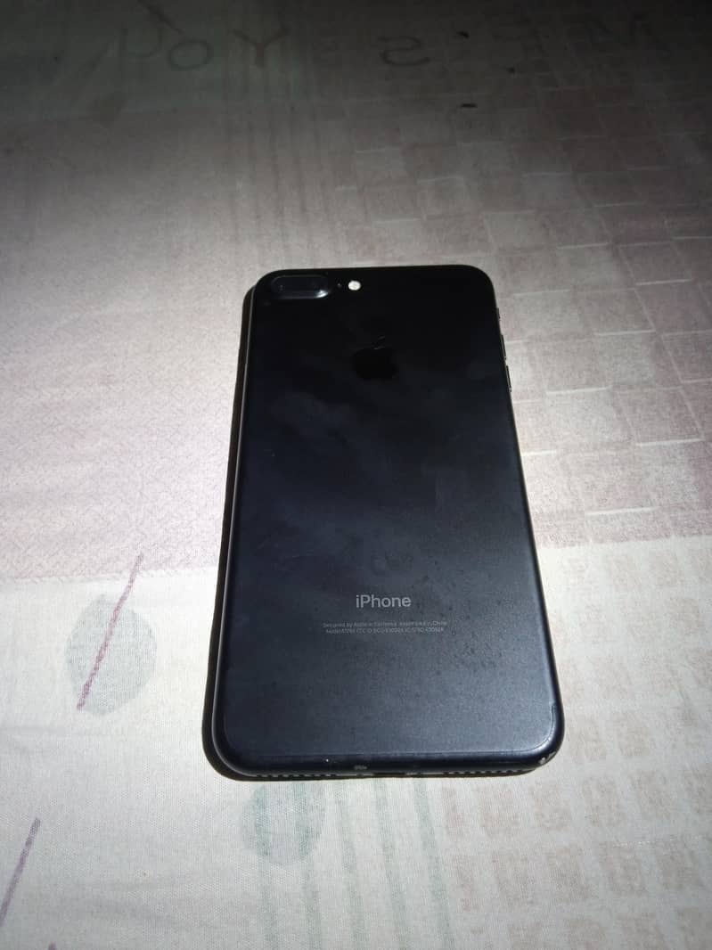 Apple iPhone 7 Plus 2