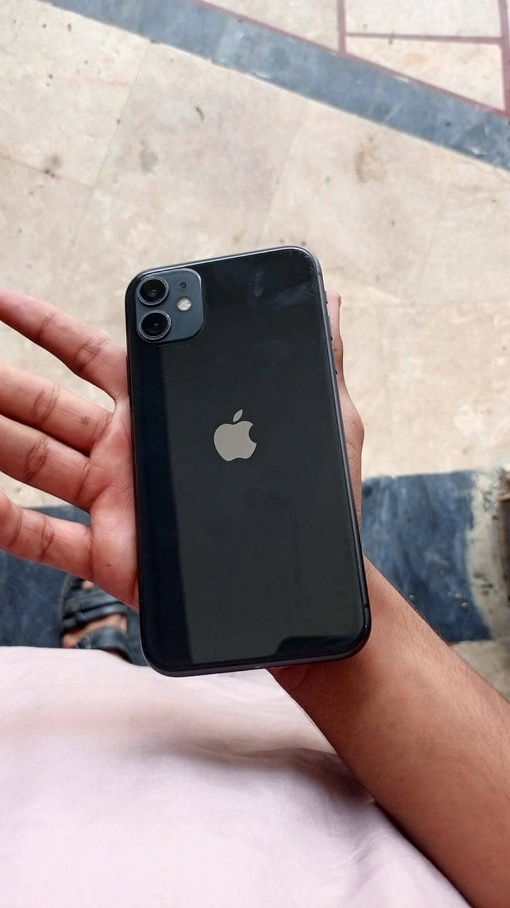 Apple iPhone 11 4